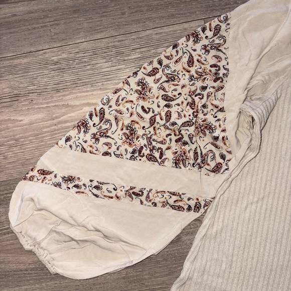 Mock Neck Baggy Arm Sweater - Picture 2 of 3